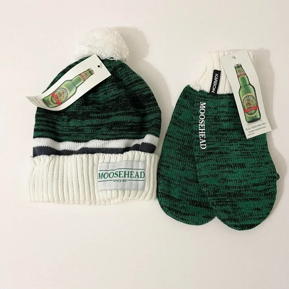 Karbon Moosehead Lager Beer Winter Hat  Beanie Toque and Mittens - Picture 1 of 14